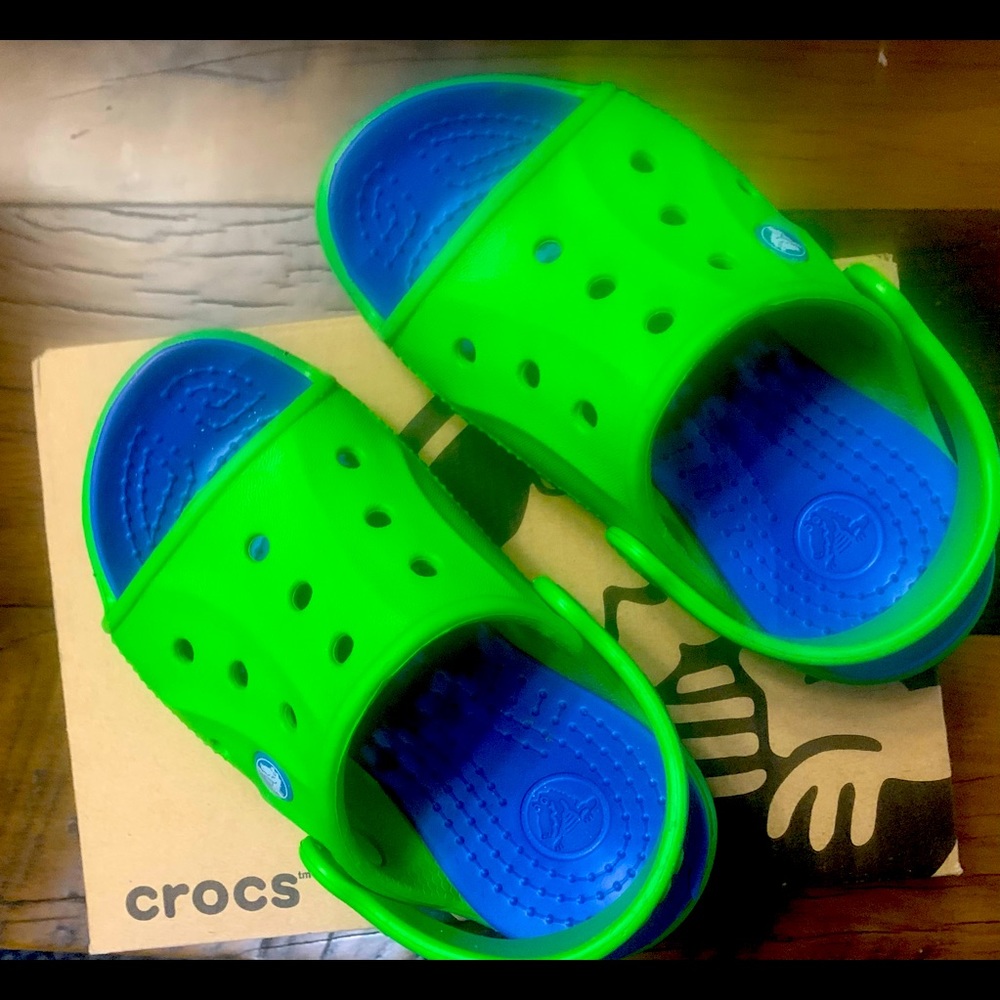 New Crocs size 8-9T … $20 Green - Lower price